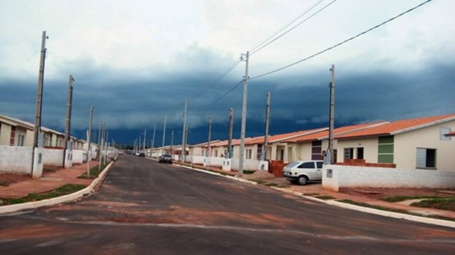 Primeiros moradores ocupam Residencial “Dona Lina”