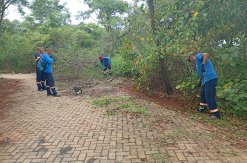 Pista de caminhada é preparada para estimular a prática de atividades físicas