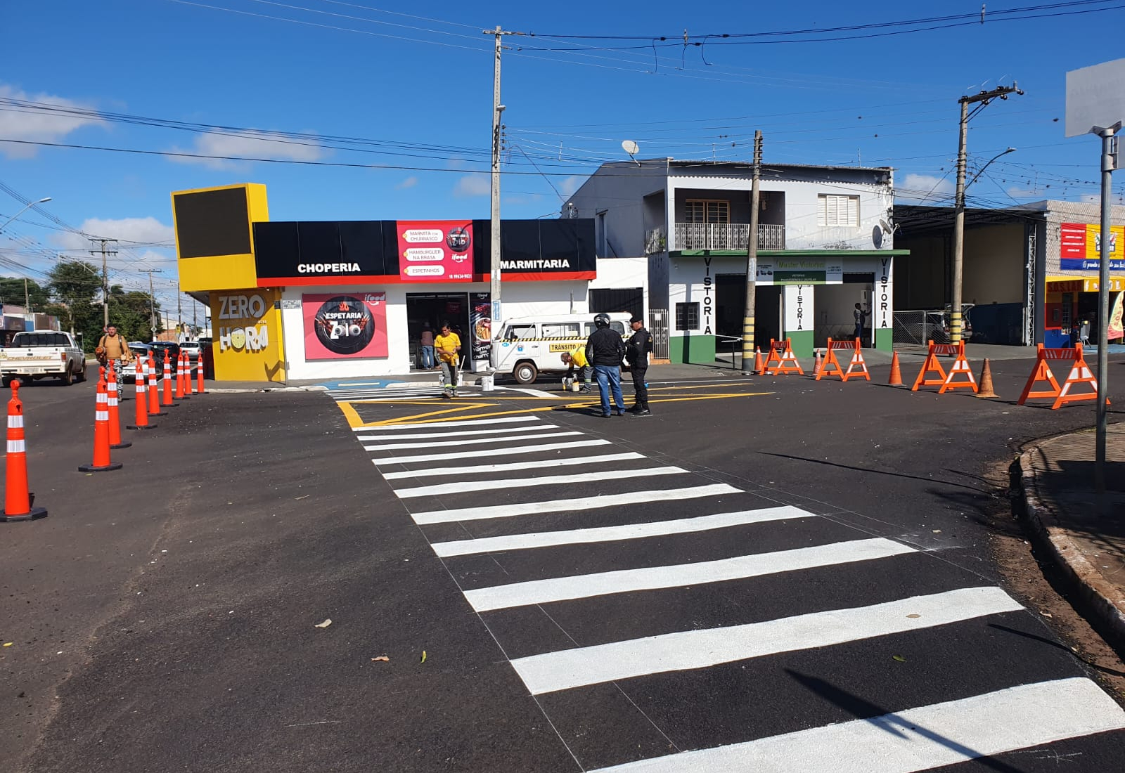 Após recape asfáltico, Prefeitura realiza sinalização horizontal nas imediações da Câmara Municipal