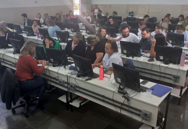 Educação Municipal desenvolve programa de formação para gestores escolares