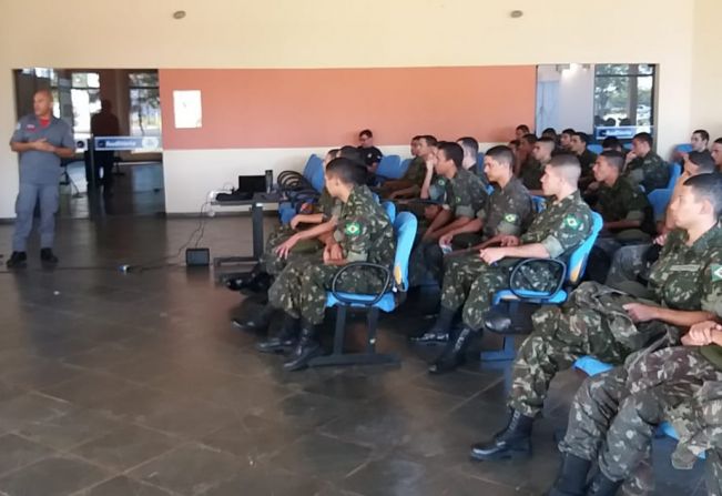  Bombeiros ministram curso sobre estiagem para Guarda Municipal, Atiradores e servidores de Obras